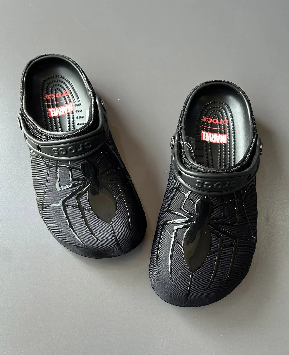Crocs Spider Man - noir