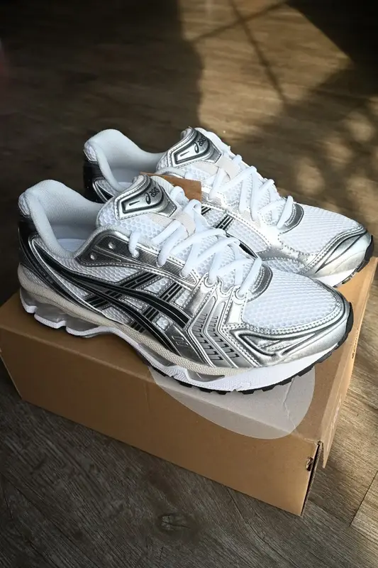 ASICS Gel Kayano 14