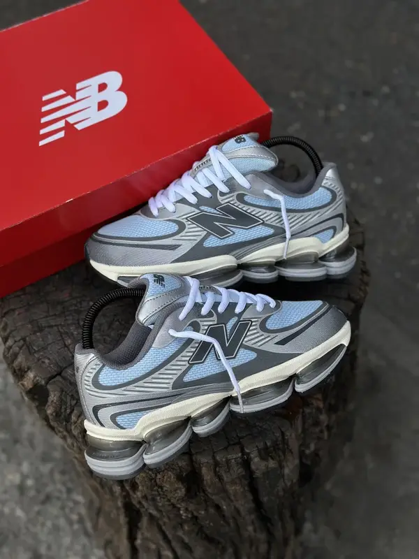 New Balance 2000