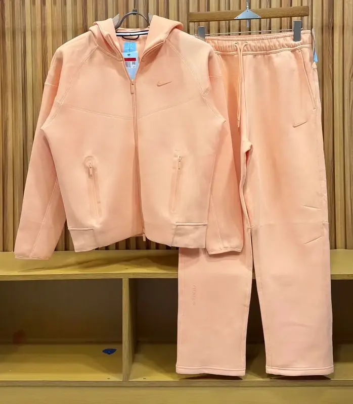 Ensemble jogging Nike - coloris 4