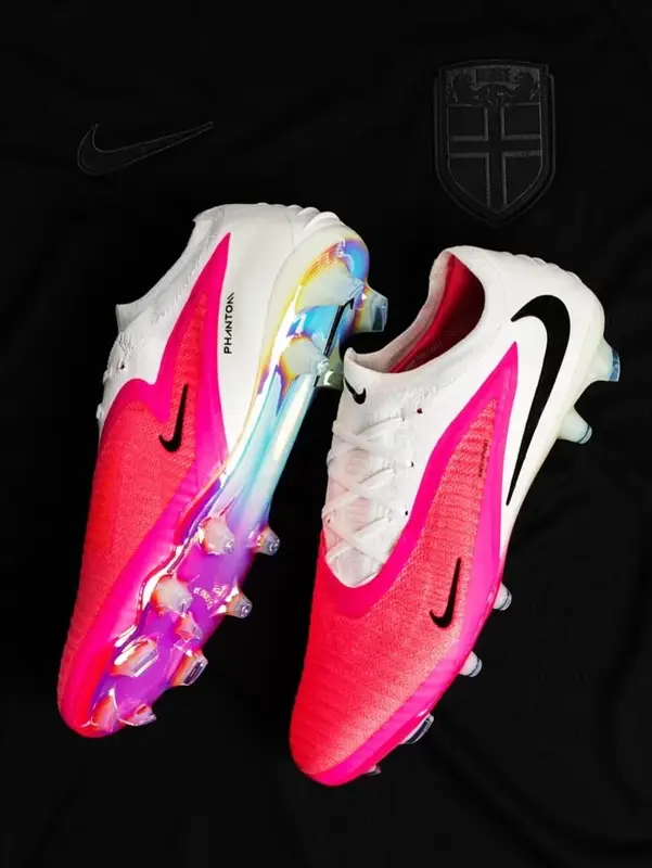 Nike Phantom