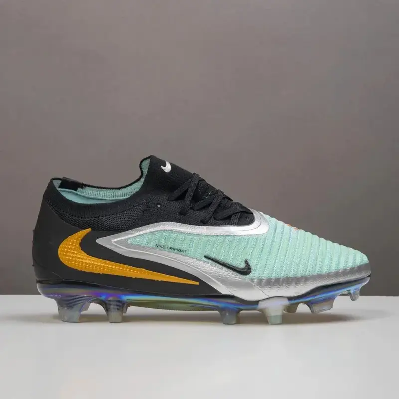 Nike Phantom