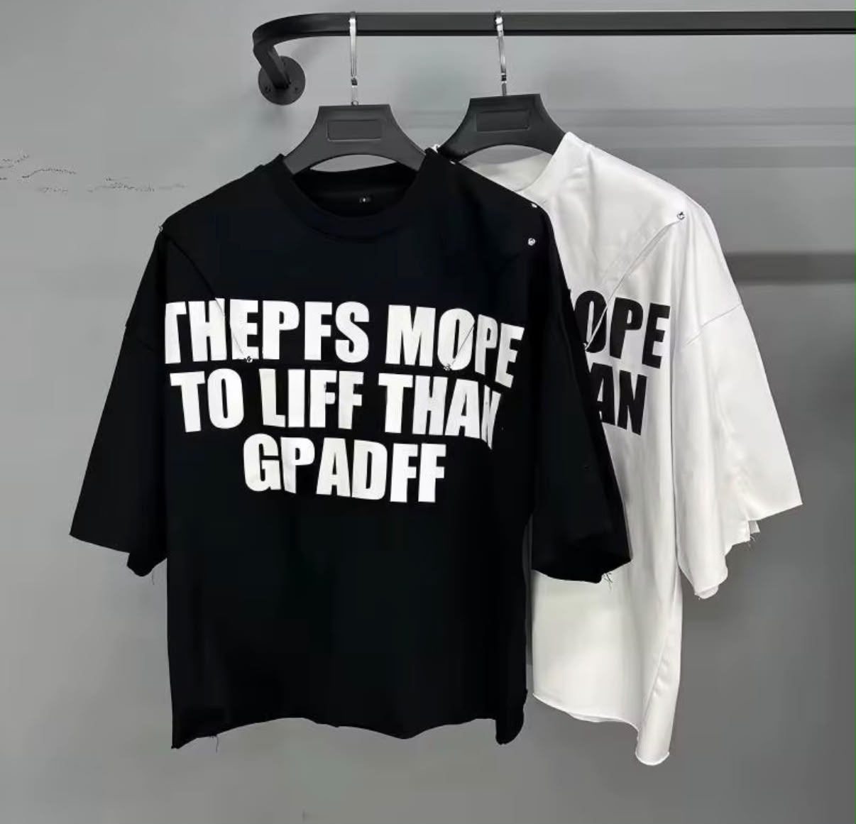 T-shirt oversize · manches courtes - modèle 2